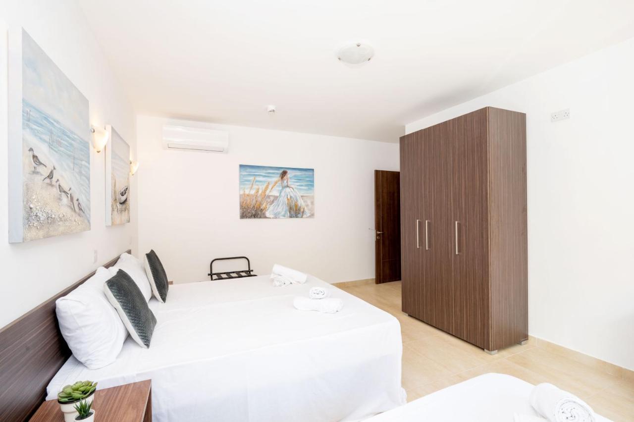 Islet Promenade Seafront 1 Bedroom Apartment With Sea View Balcony By Getawaysmalta St. Paul's Bay Esterno foto
